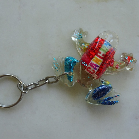 Shells & Glitter Clear Resin Frog Keychain Travel Souvenir from Cancun, Mexico - Picture 3 of 6